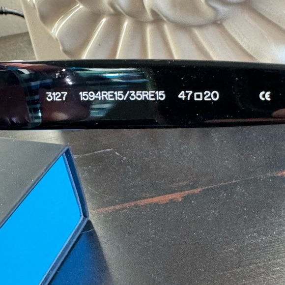 SOLD.  Wissing eyeglass frame - Luxury brand - Picture 5 of 7